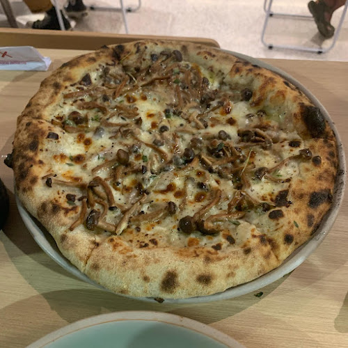 Santi's Pizza & Produce - Singapore