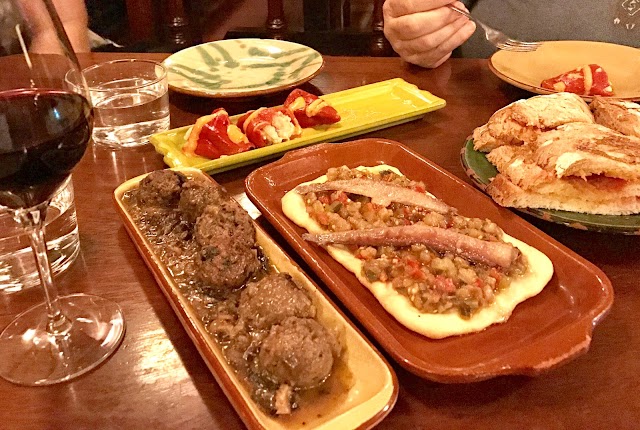 La Vinatería Del Call Restaurant