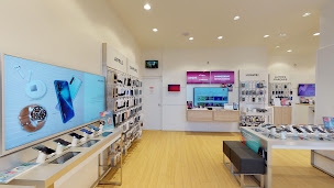 Photo n°21 de Boutique SFR Vernon à Vernon (Opérateur téléphonique)