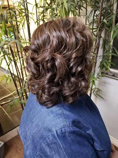 4 sisters salon - Thumbnail