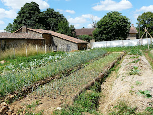 Photo n°1 de Micro-ferme La Loge à Nanteuil-en-Vallée (Ferme bio)