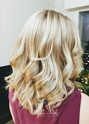 Photo n°25 de La petite Coloriste | Atelier Coiffure à Bezannes à Bezannes (Salon de coiffure)