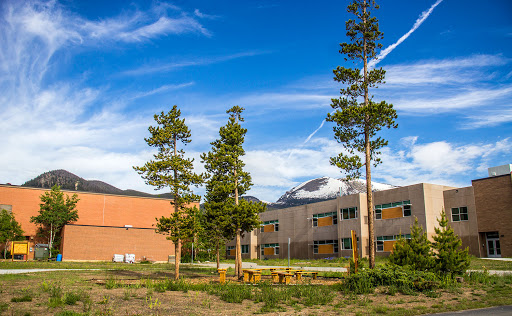 Summit Middle - Visual
