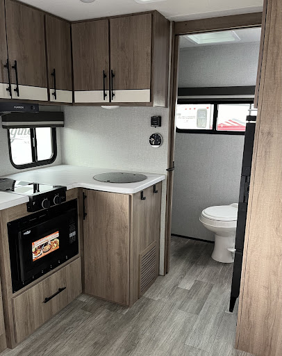 Jr Motors RV & Marine - Thumbnail