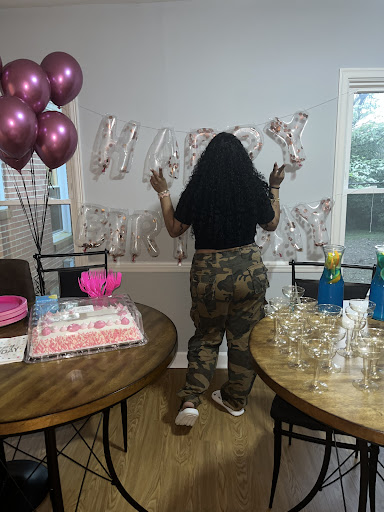 Red Ant Beauty Studio - United States