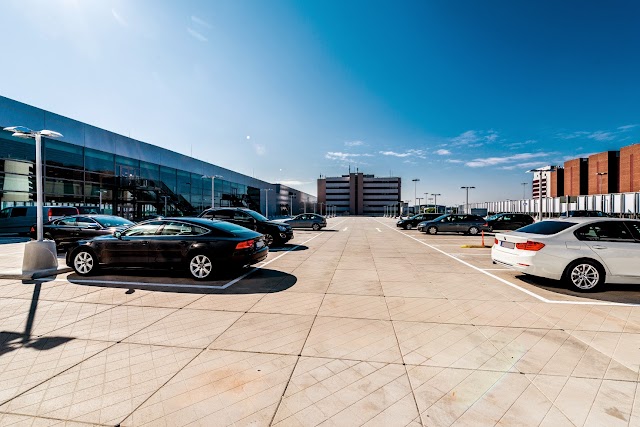 [P] P31 Terminal 1 Short-term parking - Frankfurt Airport