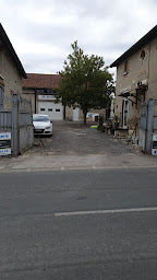 Photo n°2 de YM Carrosserie à Marson (Atelier de carrosserie automobile)