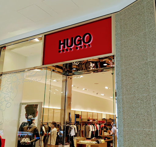 HUGO Store - Visual