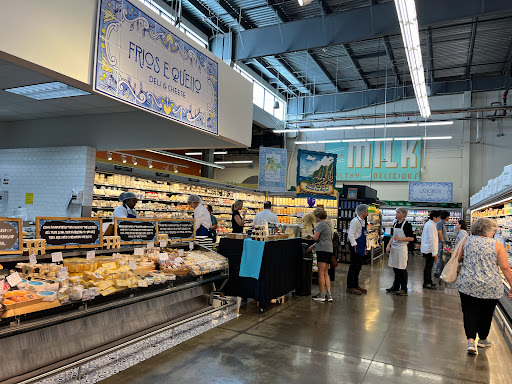 Central Market HEB ATM Gallery - United States
