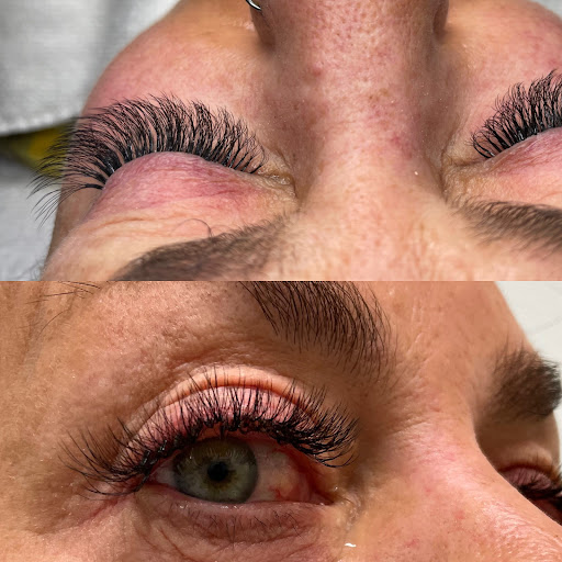 Venus Nails Spa & Eyelash Gallery - United States