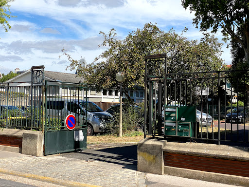 School Nova Gallery - France