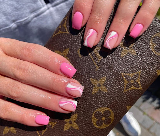 Kim K Nails - Visual