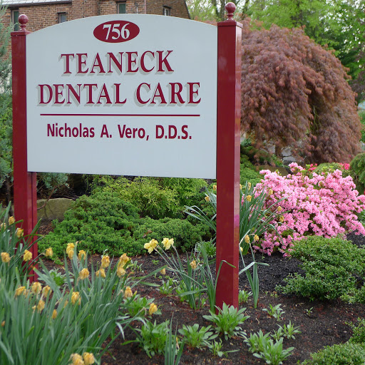 Nicholas A. Vero D.D.S. Logo