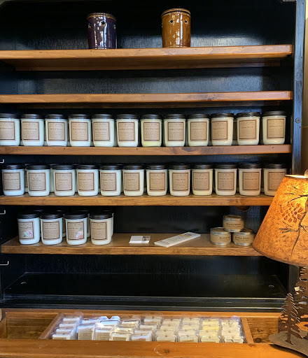 Moccasin Shop & Gifts Gallery - United States