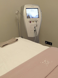 Photo n°18 de Skincare Agency - médecine esthétique à Paris (Clinique dermatologique)