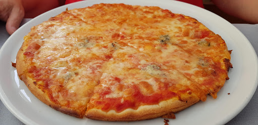 Pizzeria Carbone Carmelo Gallery - Italy