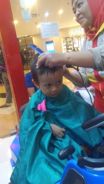 Kiddy Cuts - Metropolitan Mall, Author: ZONA GOZALI