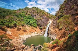 Dunhinda Falls