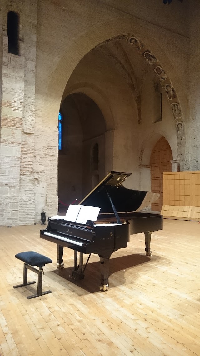 Auditorium Saint Pierre Des Cuisines