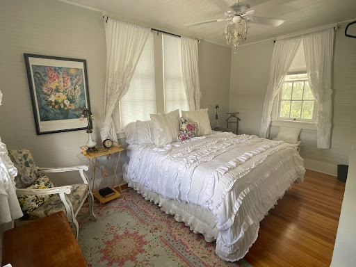 The Bryan House - Visual