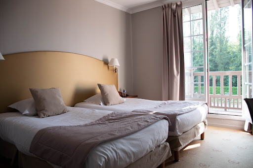 Photo de Le Continental Hôtel à Forges-les-Eaux (76440)