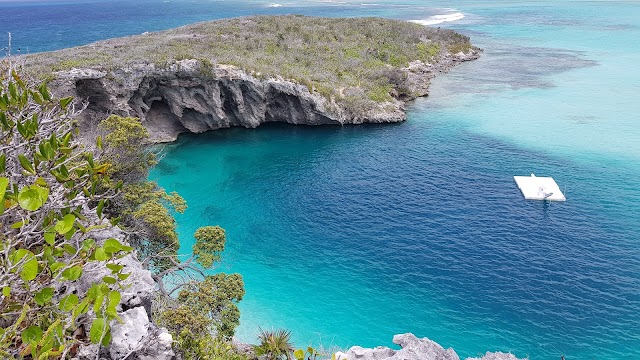 Dean's Blue Hole