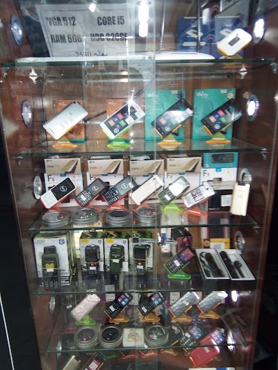 Photos of Forum fidelity mobile phone and electronic games