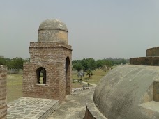 Baoli amusement park lahore