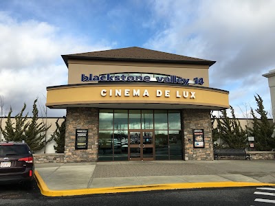 Blackstone Valley 14 Cinema de Lux