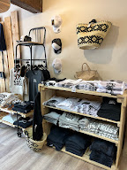 SOIS SAGE Atelier / Mode, concept store et e-shop à Dieulefit