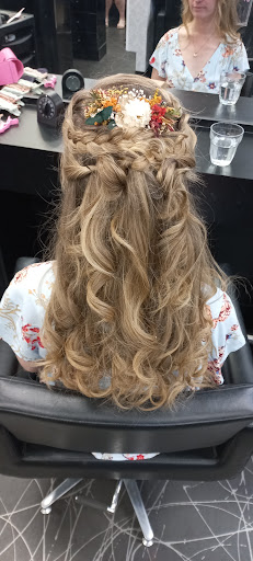 Cleo's Hair Design - Thumbnail