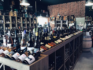 Photo n°2 de La Cave 2 st victoret à Saint-Victoret (Bar à vin)