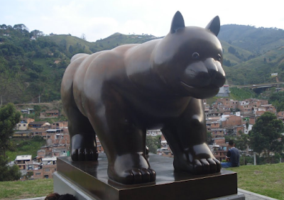 Photos of Parque Biblioteca Fernando Botero