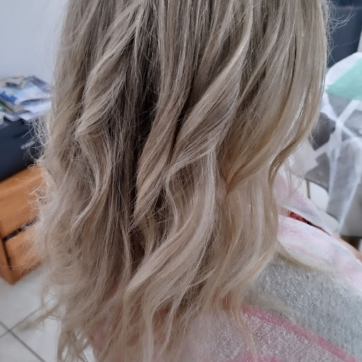 Epi dans l'hair - coiffure à domicile - Thumbnail