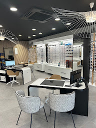 Photo n°2 de Opticien Le Cannet-des-Maures - Optic 2000 - Parking ALDI à Le Cannet-des-Maures (Magasin de lunettes de soleil)