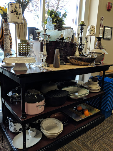 Blue, A Goodwill Boutique - Sumner - Thumbnail