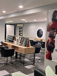 Photo n°1 de Studio avenue à Six-Fours-les-Plages (Magasin de produits de beauté)