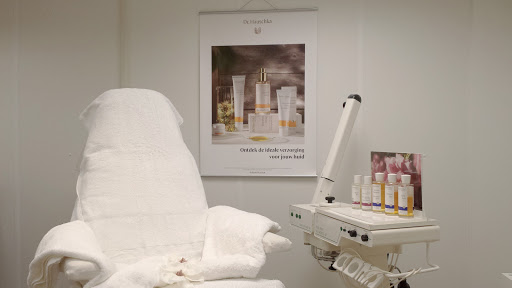 Schoonheidssalon de Goudsbloem - Dr.Hauschka Logo