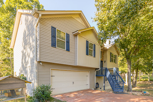 Cavazos Realty LLC - Thumbnail