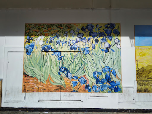 Mural "Los Lirios" Gallery - Spain