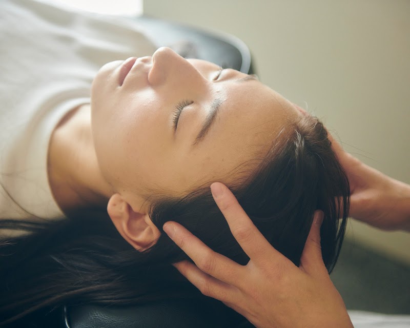 ヒト幹細胞毛髪ケアサロン シズク 宝塚店