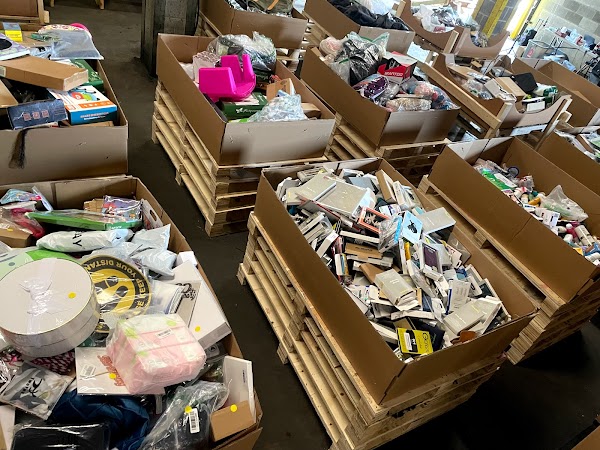 Box Flipz Wholesale Warehouse photo 1