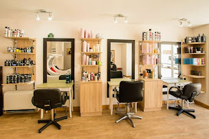 Photo n°3 de Parole de Coiffeur à Roullet-Saint-Estèphe (Barbier)