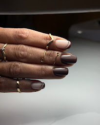 Photo n°4 de INDECISE coiffure & ongle à Le Bouscat (Salon de manucure)