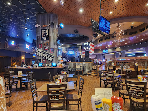 Gilley's - Visual