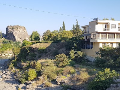 Hotel "Trifon Kludhi"