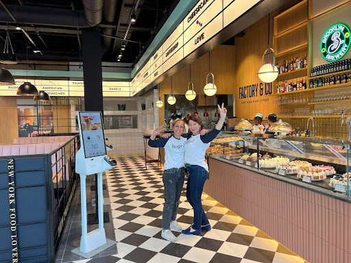 Photo 5 - Factory & Co Bay 2