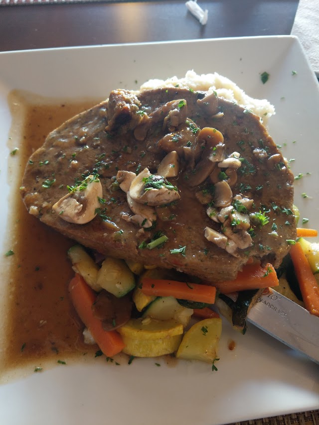 Bernards Cafe