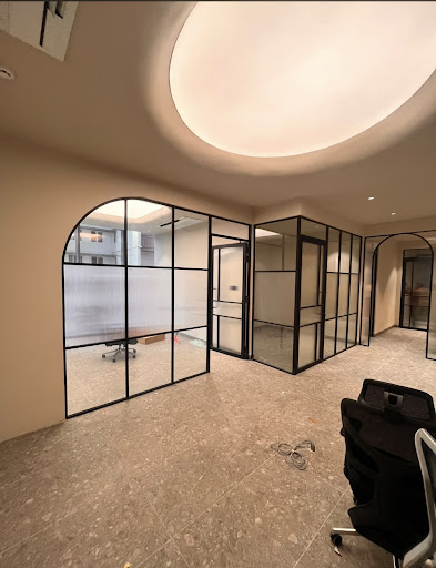 Transform Your Workspace with Premium Aluminum Sleek Glass Partitions! post image