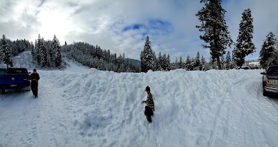 Yellowstone Trail Parking